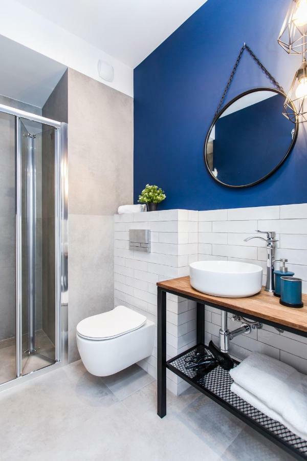 Modern & Classy Industrial - Apartamenty Browar 格但斯克 外观 照片